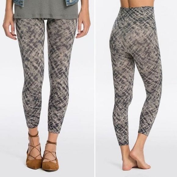 SPANX Pants - SPANX Gray Green Watercolor Look At Me Now Crop Seamless Leggings L